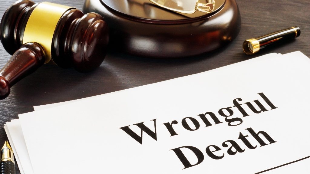 Wrongful Death report and judge's gavel
